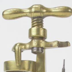 UK HAW CAP A63½ Brass pusher (6)